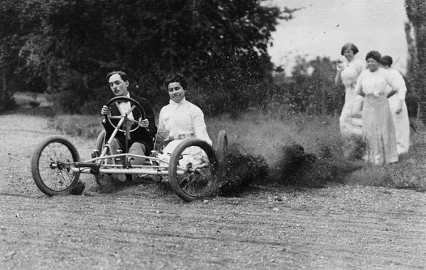 Zissou és Madeleine Thibault, 1911, Jacques-Henri Lartigue